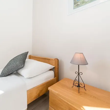 Karin Отель *
